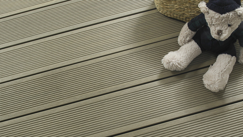 lame de terrasse composite rainurée gris argent fiberdeck