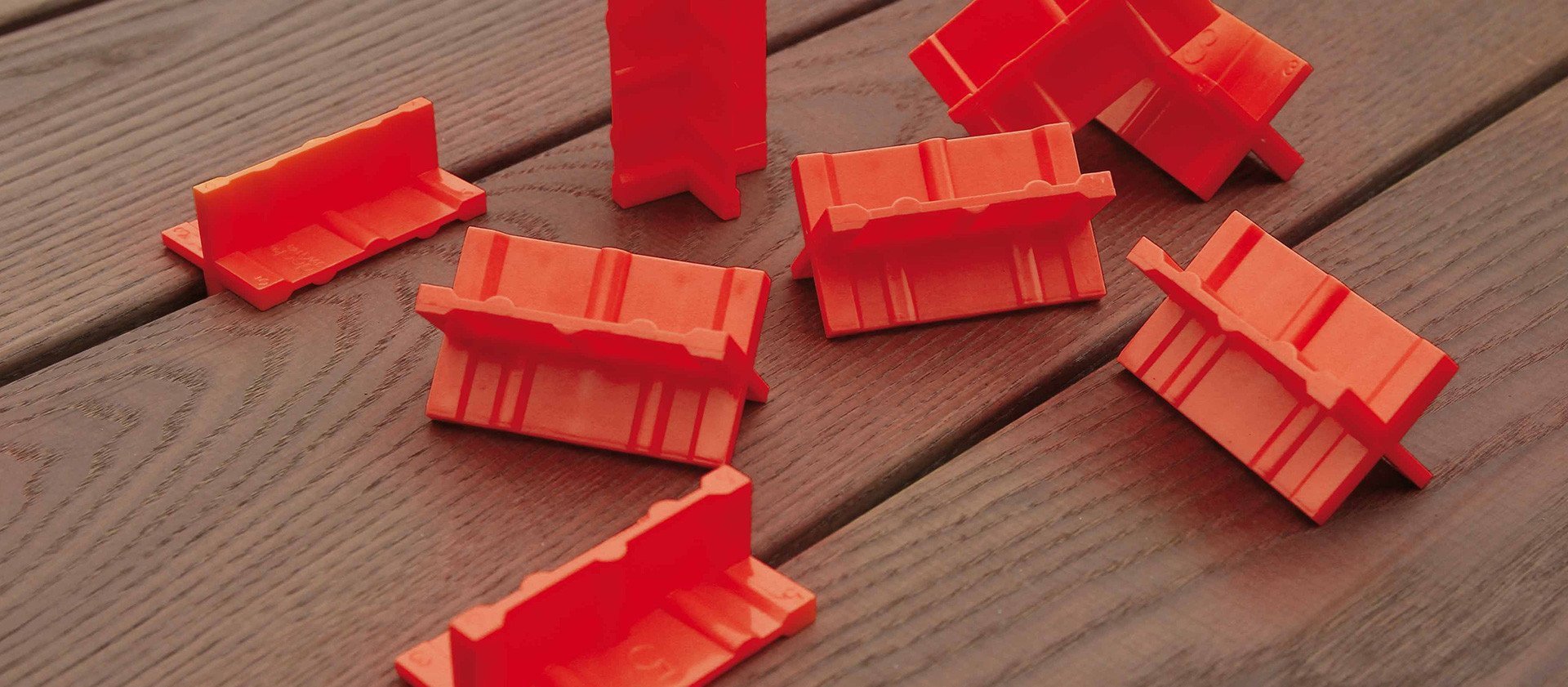 Deckspacer composite deckboard spacer Fiberdeck